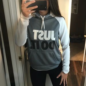 Nike Sweatshirt